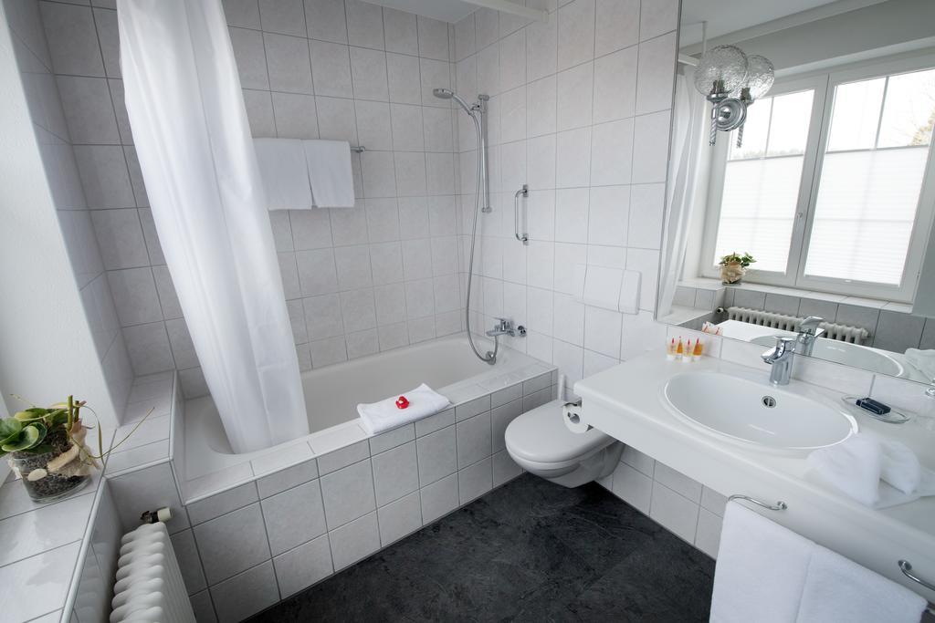 Gasthaus Zum Bahnhof Berg Eksteriør billede